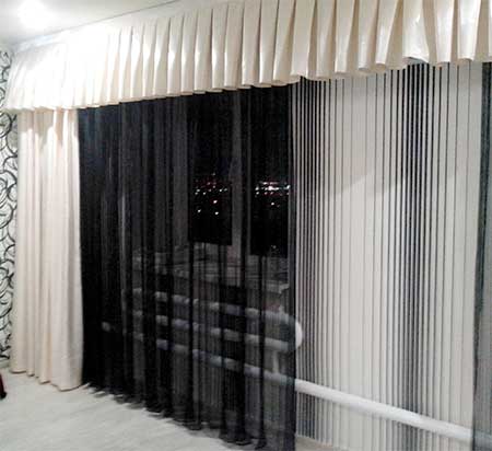 декорирование окна черной тюлью и белой шторой - пошив и монтаж в Новороссийске