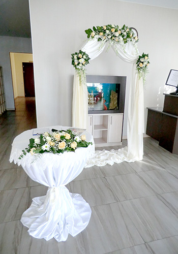 Оформление свадьб в Геленджике - выездная регистрация в цвете шампанского.jpg