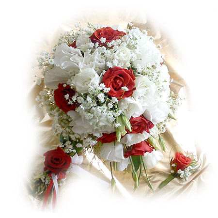 букет красно-белых роз для свадьбы в Геленджике.jpg