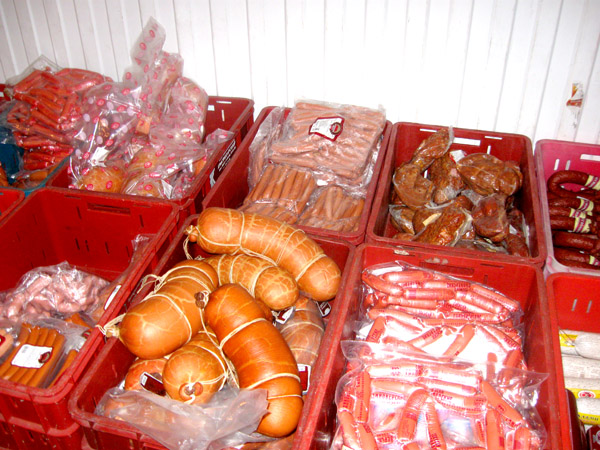 сосиски, вареная и полукопченая колбаса в Геленджике - опт, розничная торговля