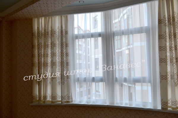 легкие занавеси и прозрачные шторы в новой квартире от студии пошива домашнего текстиля &quot;Занавес&quot;