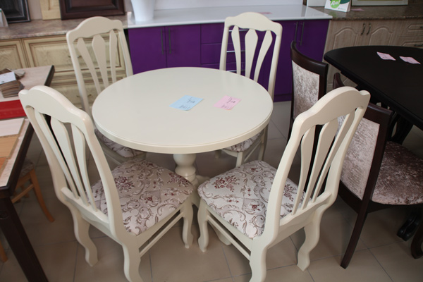 круглый столовый стол со стульями - купить в Геленджике в ОТРАДА-МЕБЕЛЬ