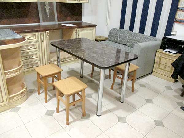 мебель---набор-для-кухни-из-стола-и-табуретов-от-ИП-Кондраткова-в-Геленджике.jpg